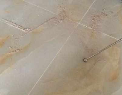 红旗瓷砖空鼓维修公司分享粘合剂选择不当在瓷砖铺贴过程中可能导致以下问题